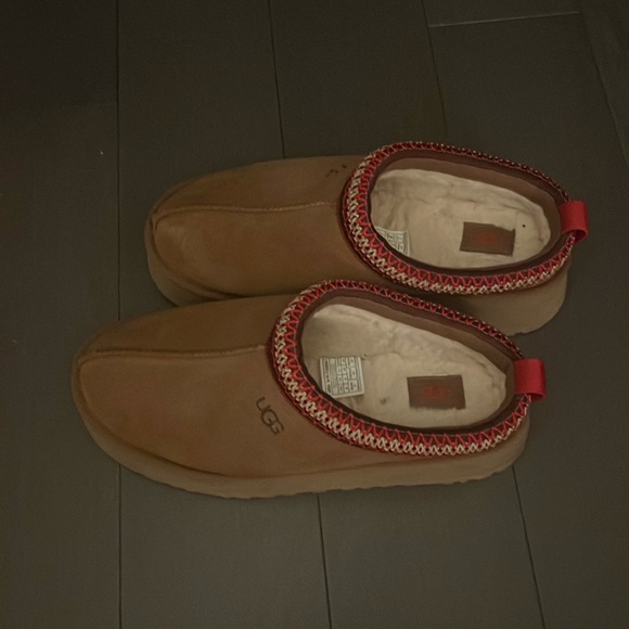 Ugg Tasman Platform Slippers! - Picture 1 of 6
